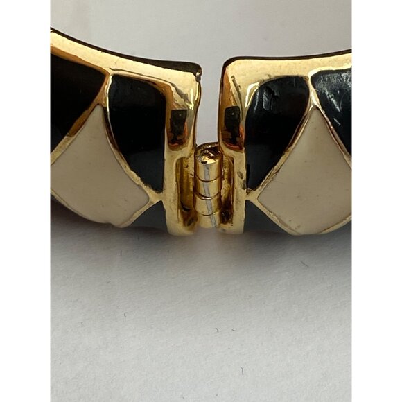 Vintage E. Pearl  Gold-Tone Black & Cream Enamel Hinged Bangle Bracelet With Dia - Picture 8 of 12